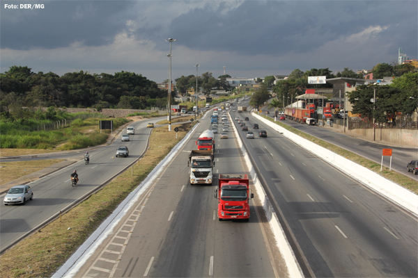 Isenção de taxas de renovação de CNH para caminhoneiros é rejeitada na Câmara dos Deputados