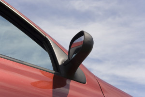 Câmara aprova obrigatoriedade de dispositivo contra esmagamento em janela de carros