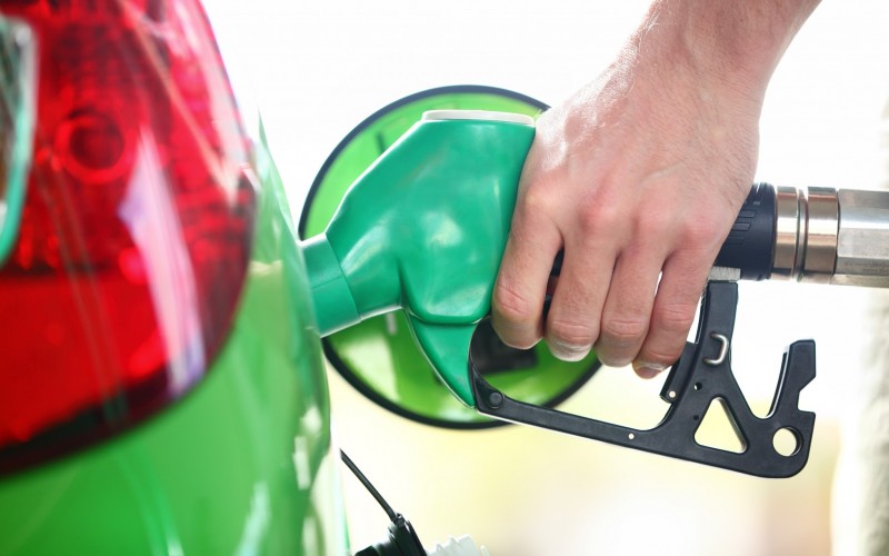 Preços de etanol e gasolina voltam a subir em março