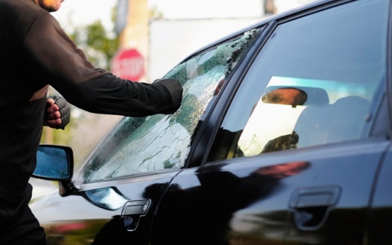 Seguradoras devem cobrir danos de veículos vandalizados