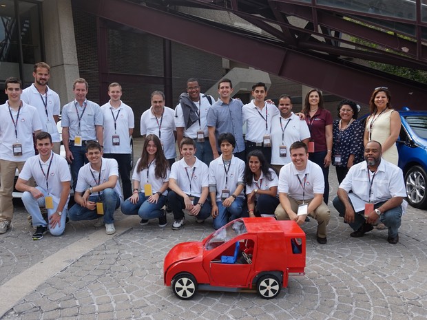 Estudantes da USP ganham prêmio com carro flexível e compartilhado