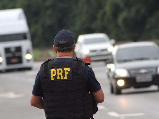 TRF mantém decisão que suspendeu multas por farol desligado em rodovia