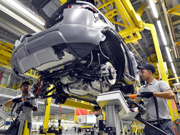 Produção de veículos no Brasil recua 11% em 2016 e volta a nível de 2004