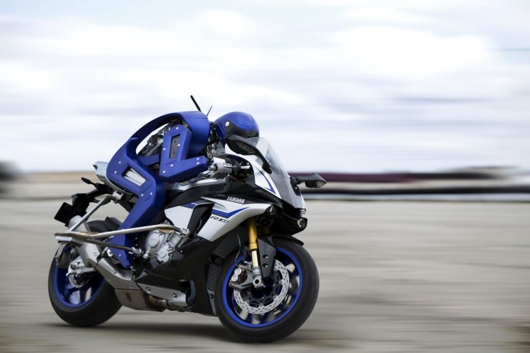 Novos modelos de moto mostram avanço no futuro da mobilidade