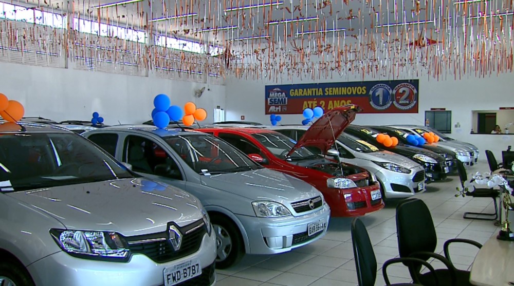 Taxa média de juros para financiamento de veículos é a menor em 2 anos, diz Anefac
