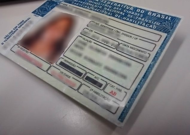 Quase 200 mil motoristas dirigem com habilitação suspensa no estado de SP