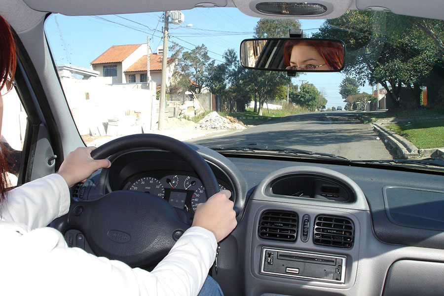 6 hábitos que te tornam um mau motorista