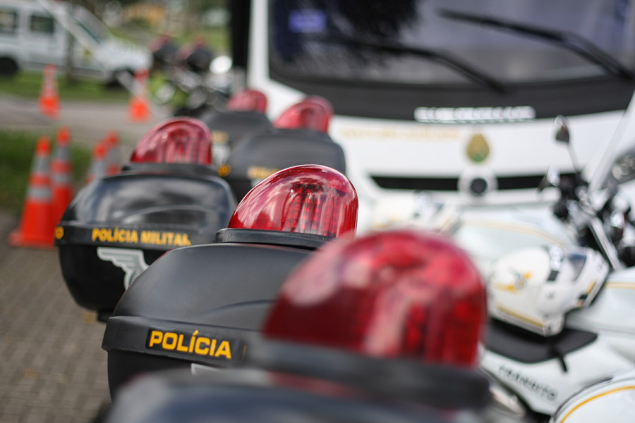 Comissão aprova projeto que pune quem divulgar e compartilhar informações sobre blitz