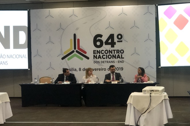 Governo quer simplificar legislação e normas de trânsito