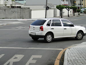 Especialistas defendem educação para mudar comportamento de motoristas