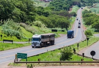 Bolsonaro veta avaliação periódica de saúde a motoristas profissionais