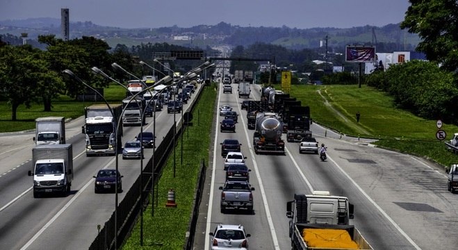 Governo de SP suspende por 90 dias pesagem nas rodovias estaduais