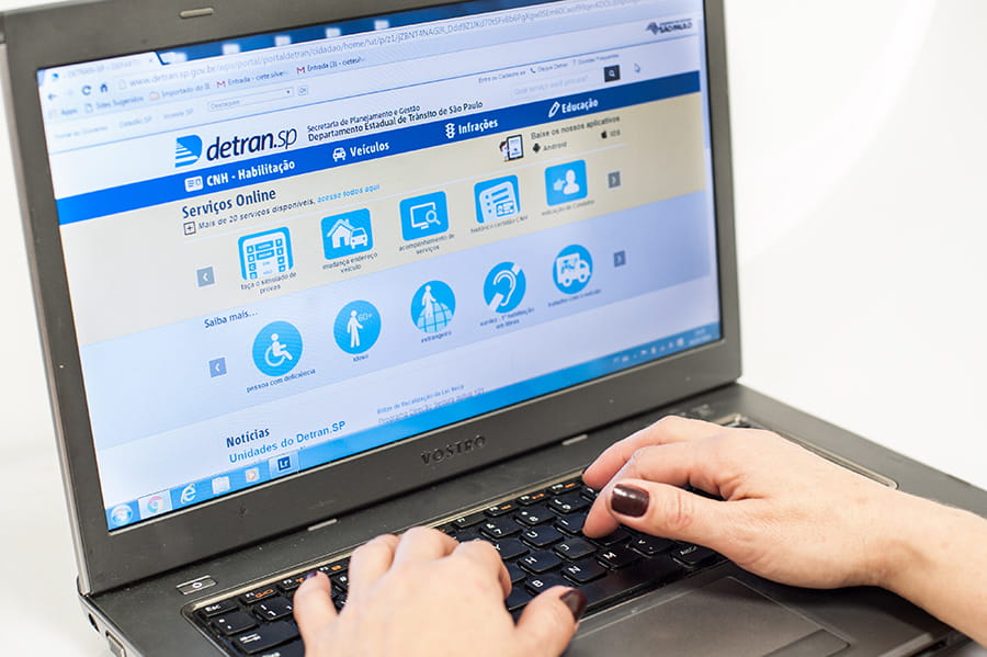 Feneauto solicita reabertura imediata dos Detrans