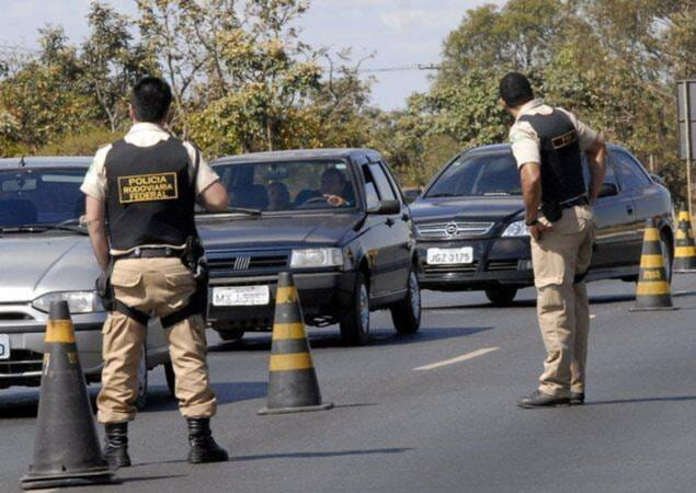 Avisar sobre blitz é crime?