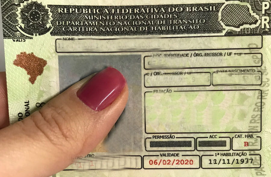 CNH venceu na pandemia: devo renovar agora ou esperar a validade aumentar para 10 anos?