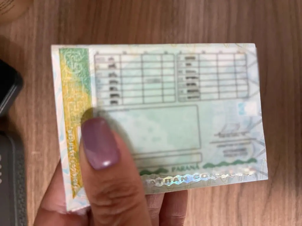 Novo modelo de CNH: é permitido plastificar o documento?
