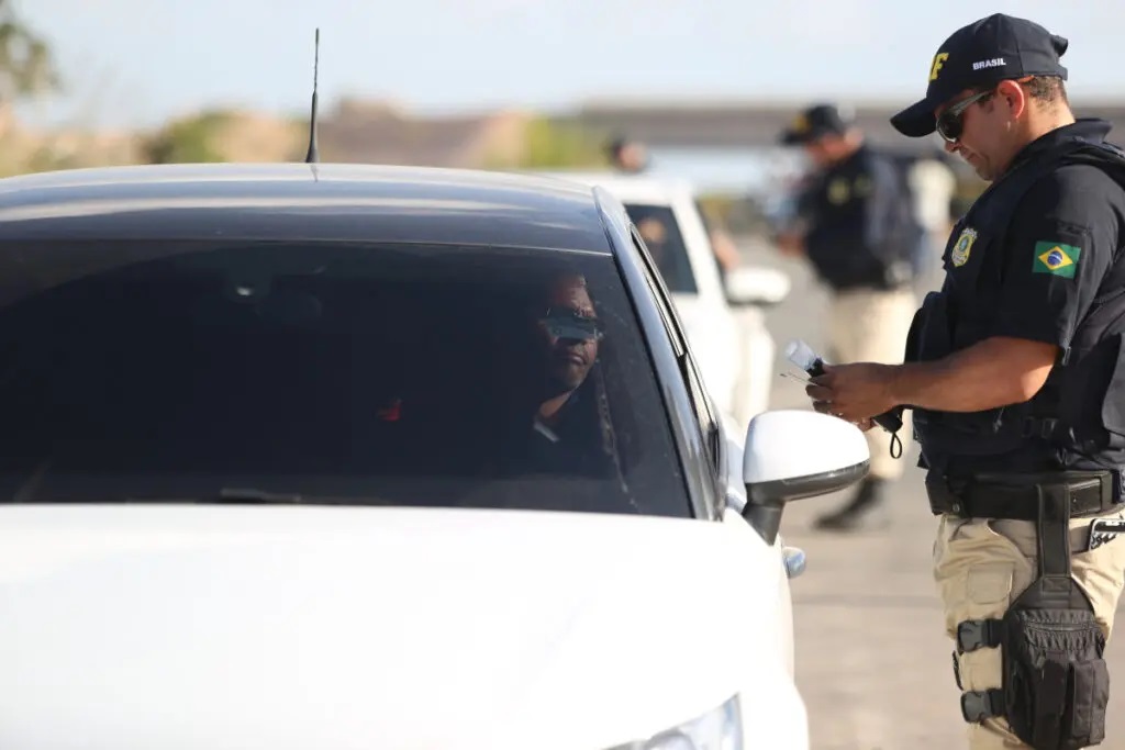 Suspensão direta da CNH: adianta multar e não suspender a habilitação?