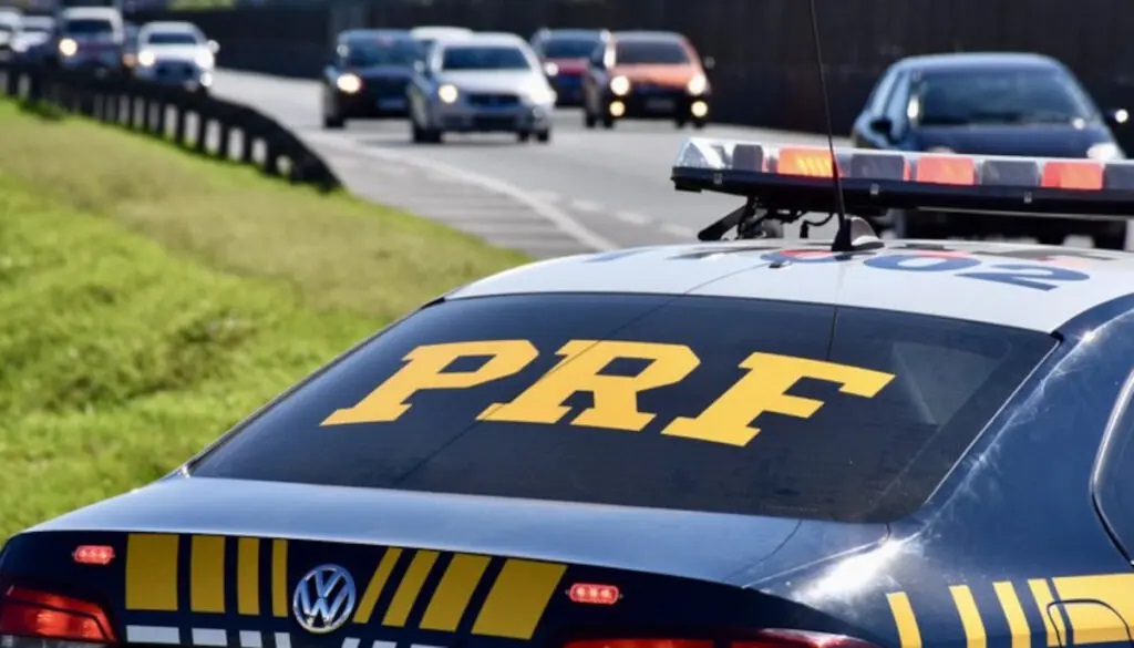PRF inicia Operação Finados 2023 com foco à prevenção de acidentes