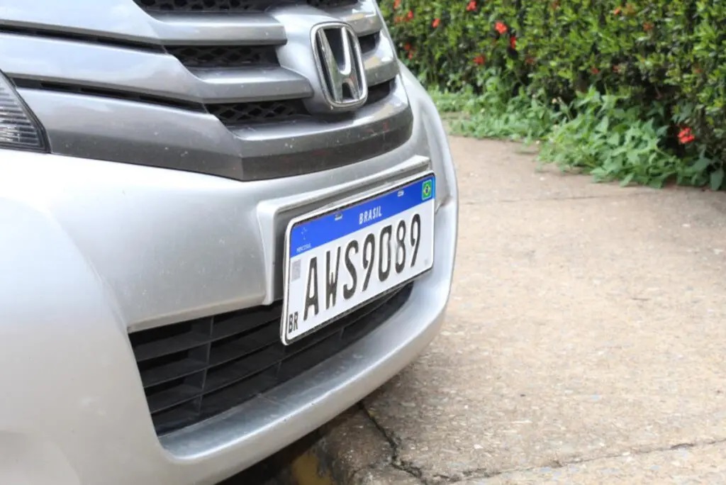 Volta da informação sobre cidade nas placas de veículos está mais próxima