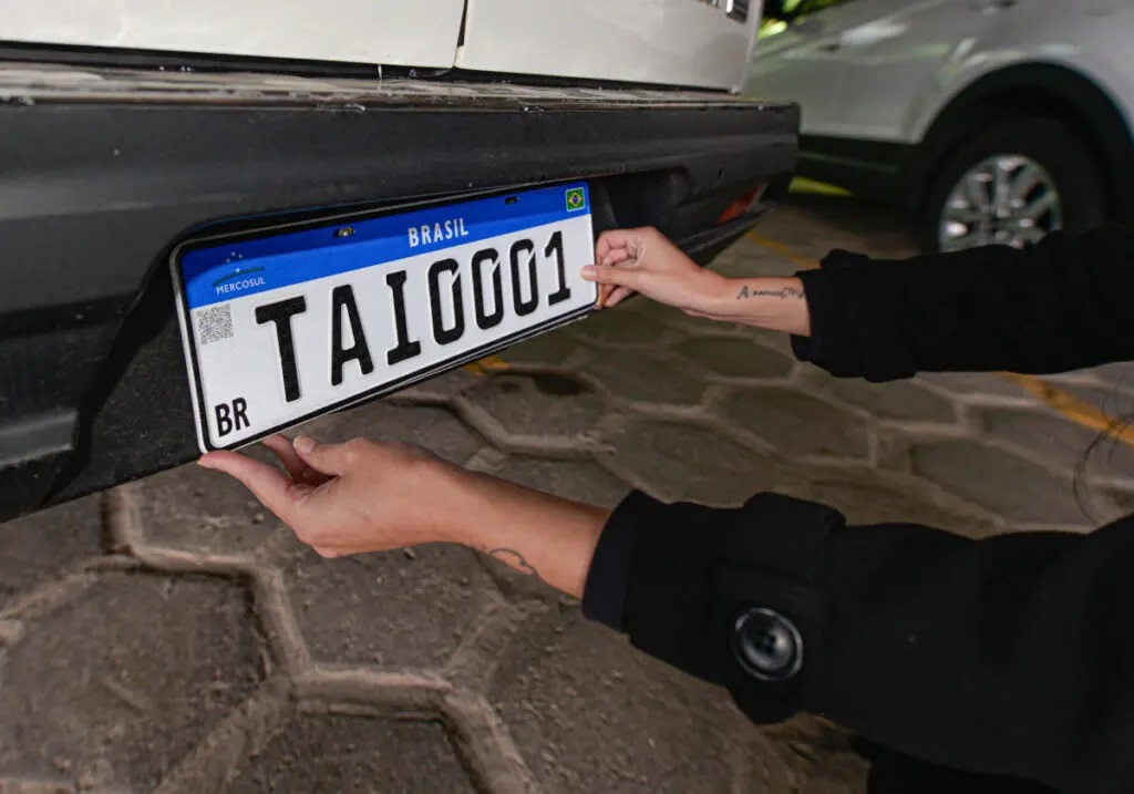 Placas dos veículos: sequência de caracteres ainda define de qual estado vem o veículo? Veja a resposta!